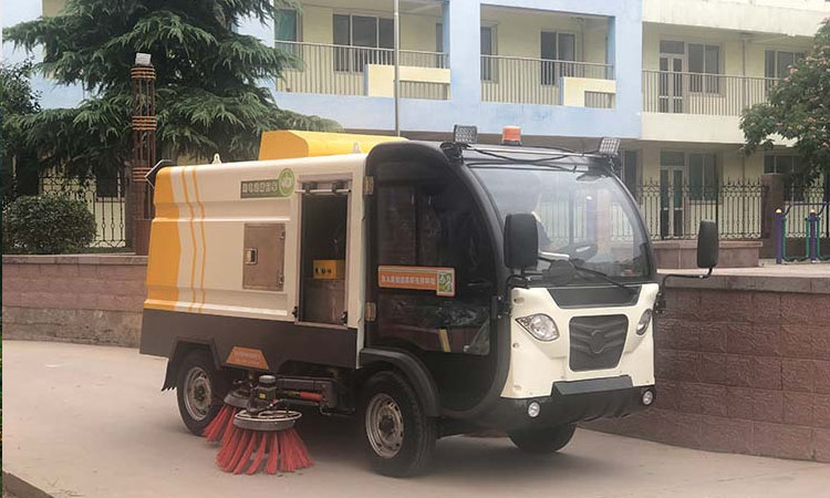 人行道輔道純電動(dòng)洗掃車，環(huán)衛(wèi)電動(dòng)洗掃車介紹