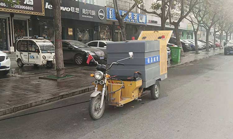 小型高壓清洗車環衛路面清洗作業