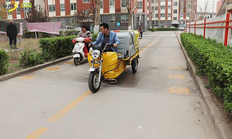 電動(dòng)三輪高壓清洗車