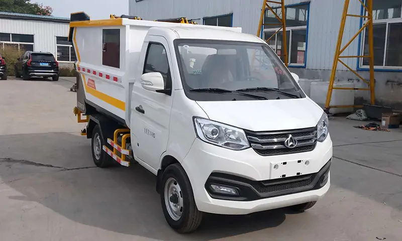 可上牌純電動垃圾清運(yùn)車，后裝垃圾形式，環(huán)保高效，創(chuàng)新回收！