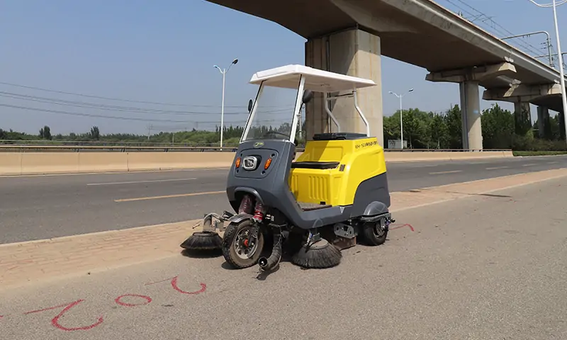 純電動(dòng)三輪清掃車：現(xiàn)代化、高效、環(huán)保的清潔利器