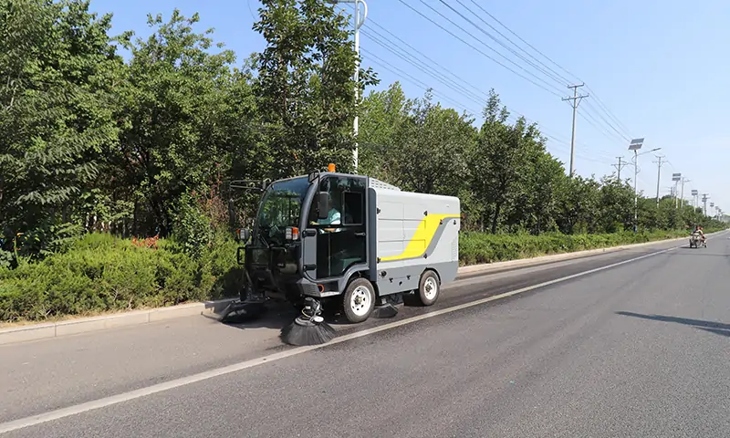 純電動(dòng)掃地車：高效環(huán)保，助力清潔新升級(jí)