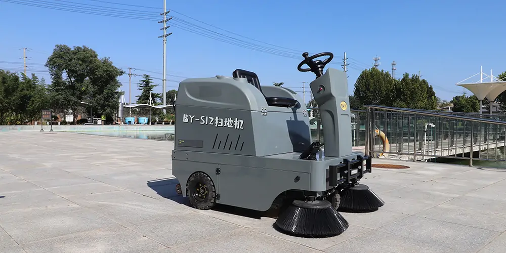 純電動(dòng)清掃車，清掃車，小型清掃車，電動(dòng)掃地車