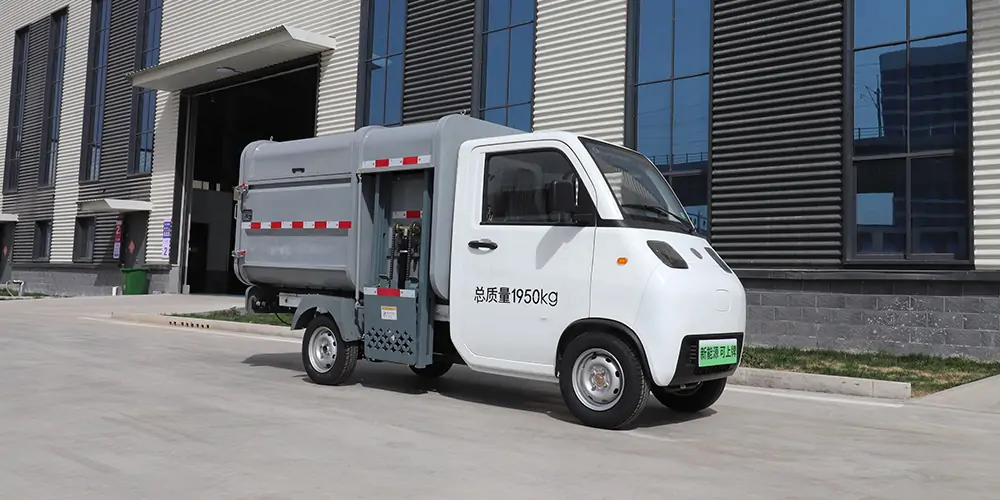 新能源垃圾車，側(cè)裝垃圾車，小型垃圾清運(yùn)車，純電動垃圾車